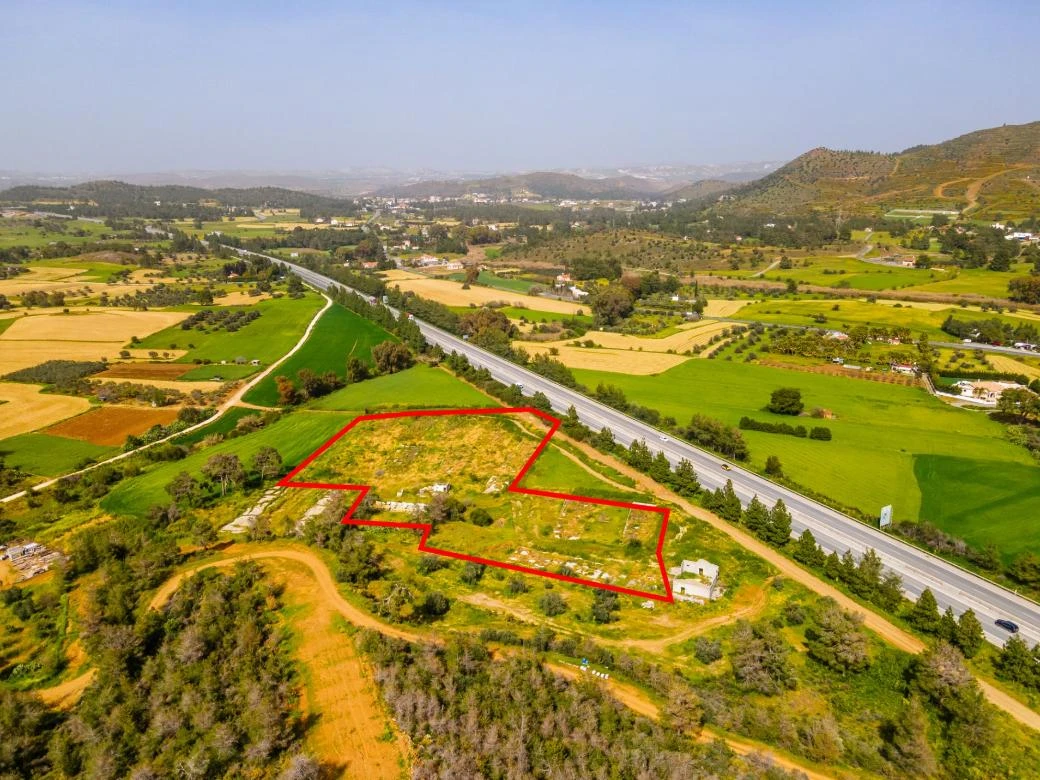 Field in Kornos Larnaca, image 1