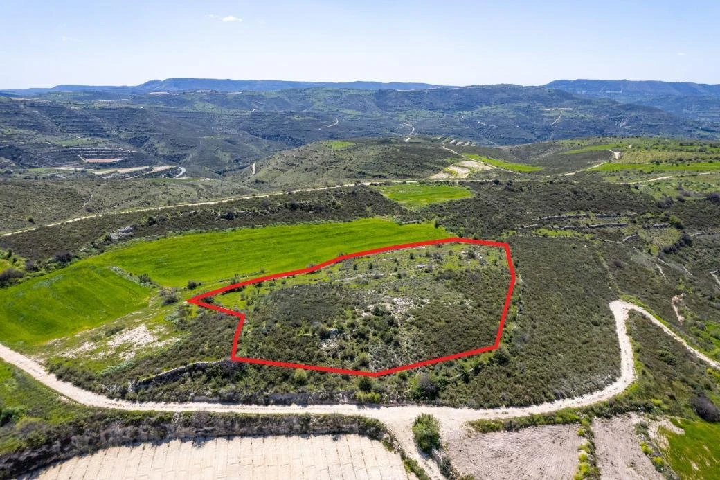 Agricultural field in Praitori Paphos, image 1