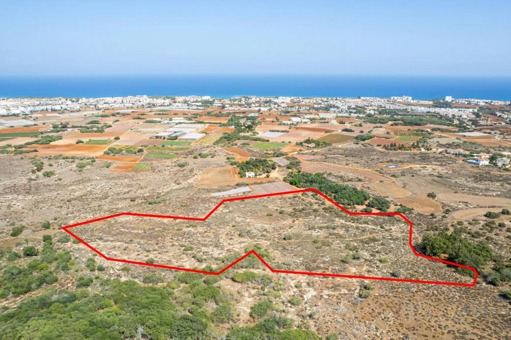 Shared agricultural field in Paralimni Famagusta, image 1