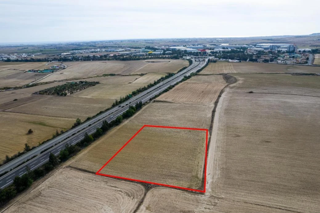 Shared agricultural field in Aradippou Larnaca, image 1