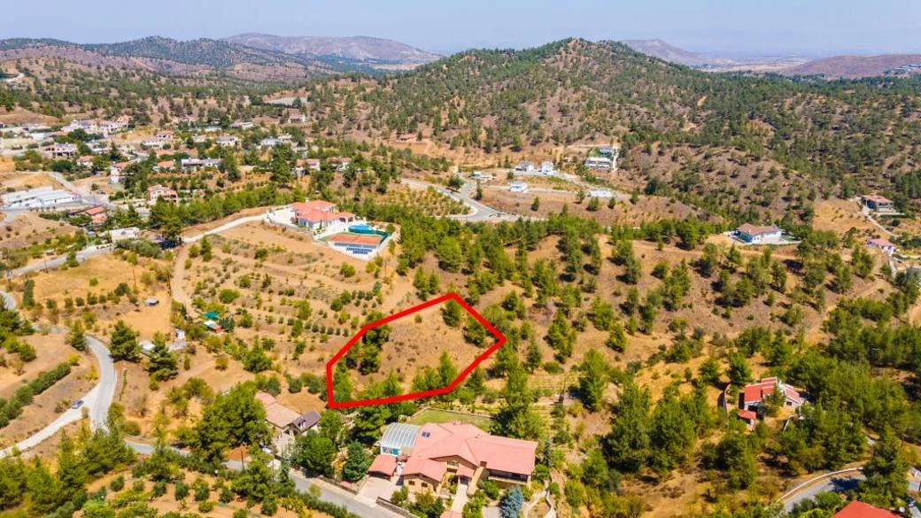 Shared residential field in Agios Epifanios Oreinis Nicosia, image 1