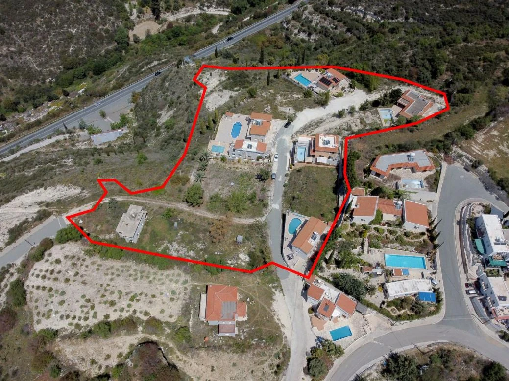 Shared residential field in Tsada Paphos, image 1