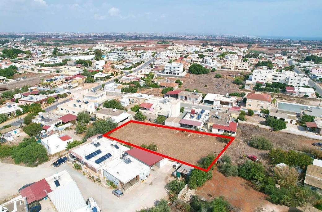 Shared residential field in Xylofagou Larnaca, image 1