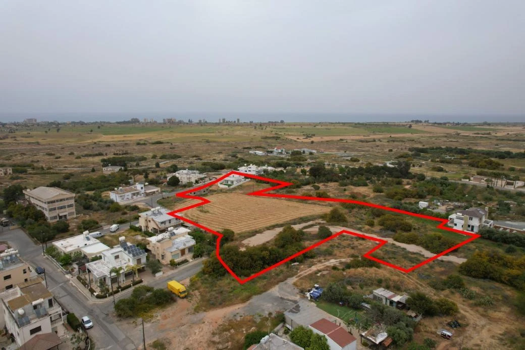 Shared residential field in Deryneia Famagusta, image 1
