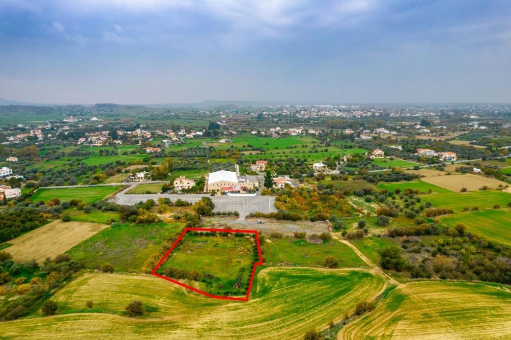 Residential field in Pera Nicosia, image 1