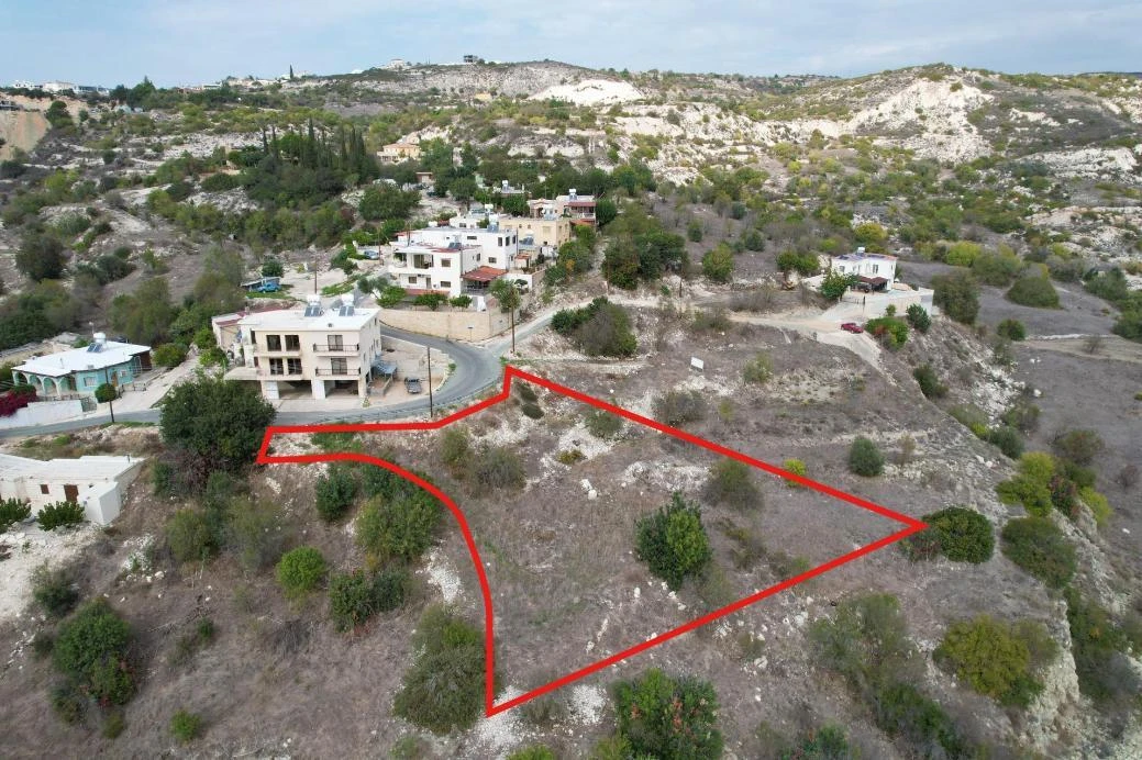 Residential field in Marathounta Paphos, image 1