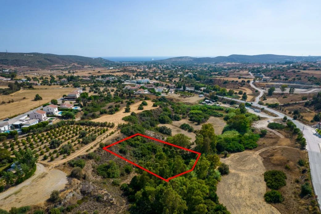 Residential field in Monagroulli Limassol, image 1