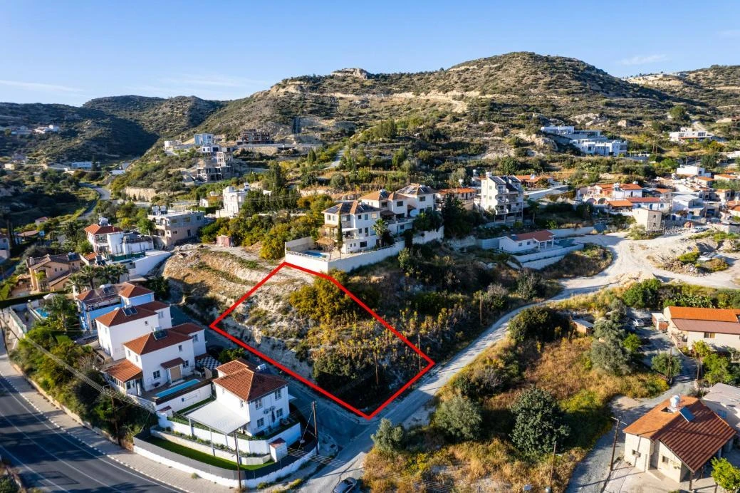 Residential plot in Palodeia Limassol, image 1