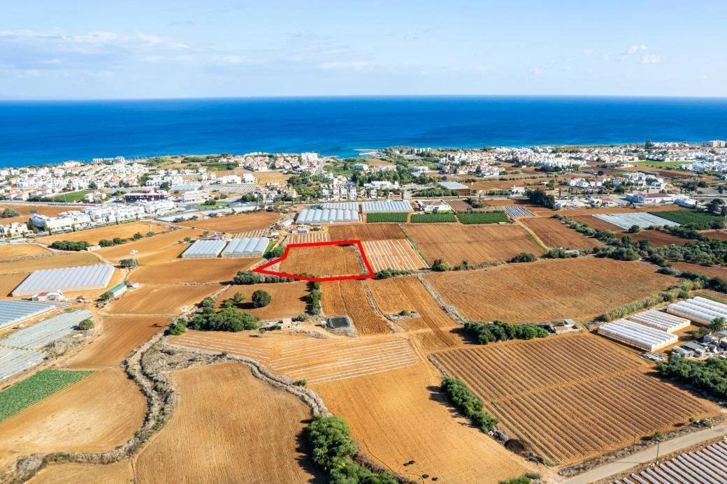 Shared residential field in Paralimni Famagusta, image 1