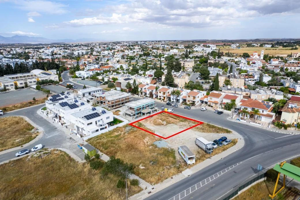 Residential plot in Latsia Nicosia, image 1