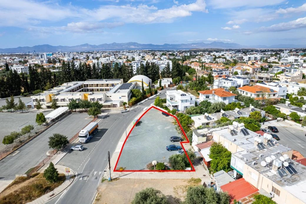 Residential field in Latsia Nicosia, image 1