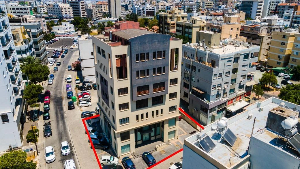 Building in Agioi Omologites Nicosia city center, image 1