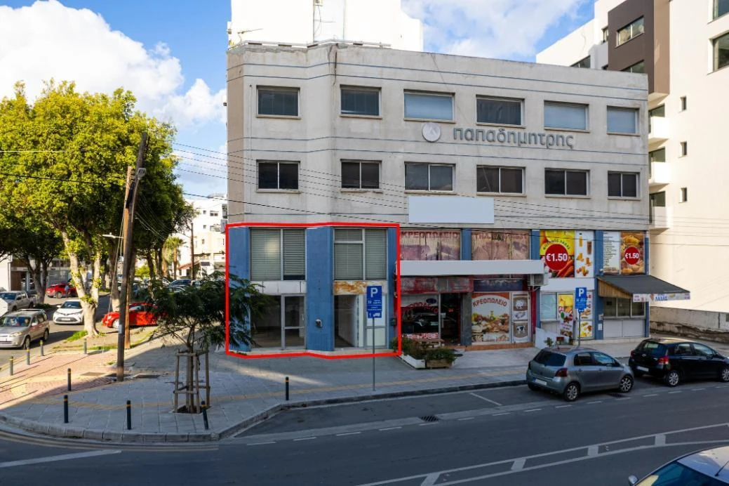 Shop with mezzanine in Panagia Nicosia, image 1