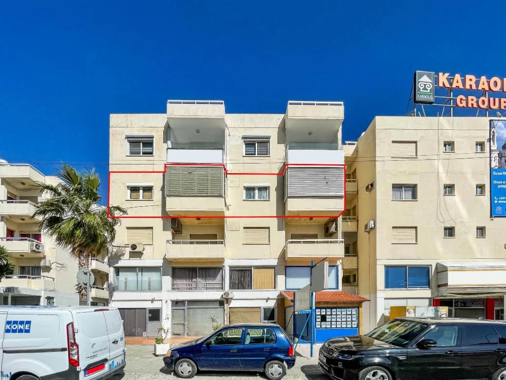Fourbedroom apartment in Mouttagiaka Limassol, image 1