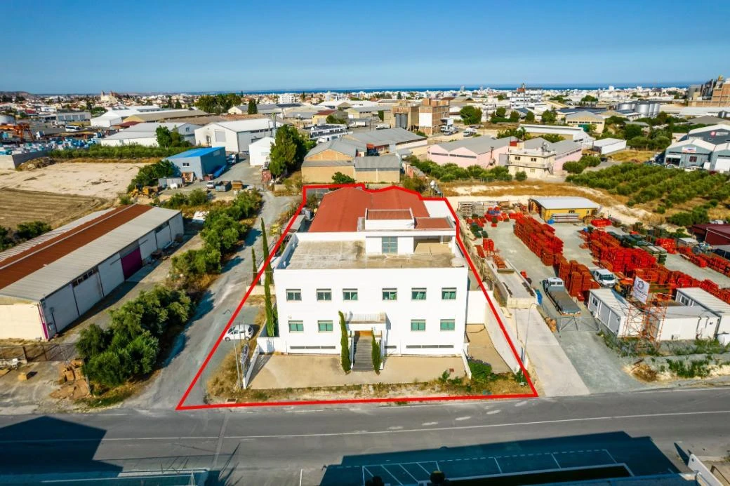 Warehouse and offices in Aradippou Larnaca, image 1