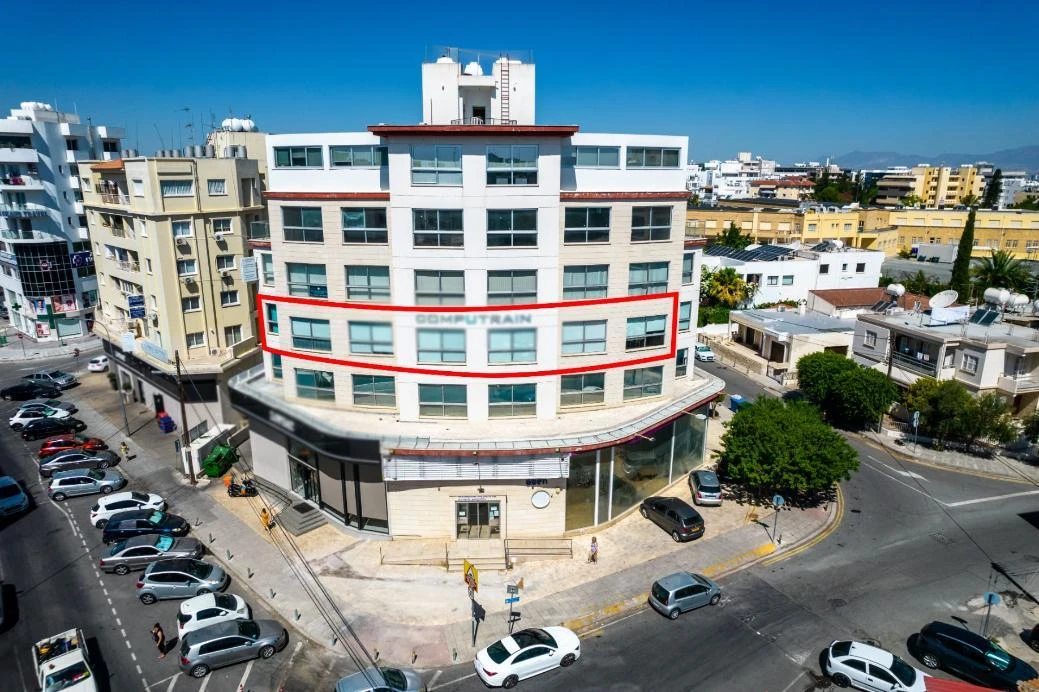 Office on the second floor in Strovolos Nicosia, image 1