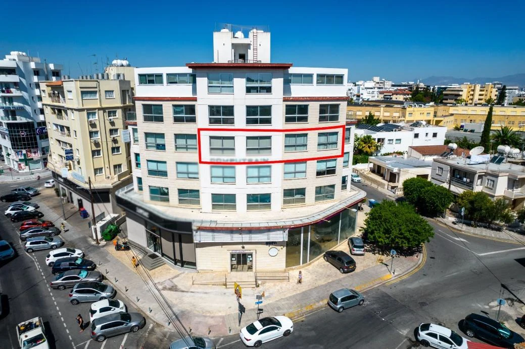 Office on the third floor in Strovolos Nicosia, image 1