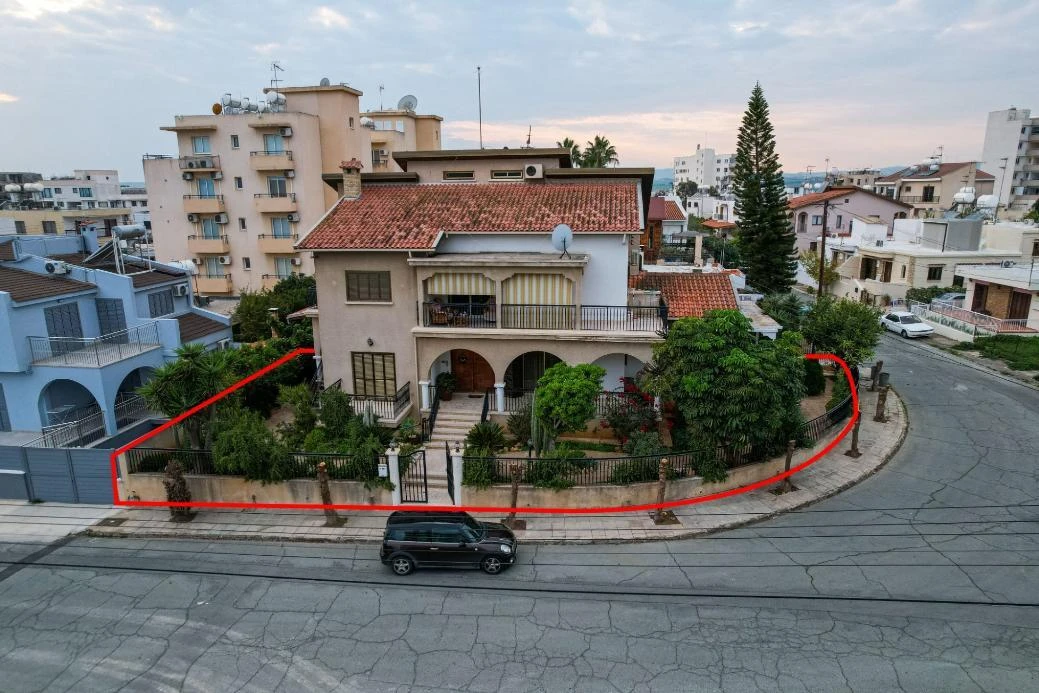 4 bedroom house in Larnaca Municipality, image 1