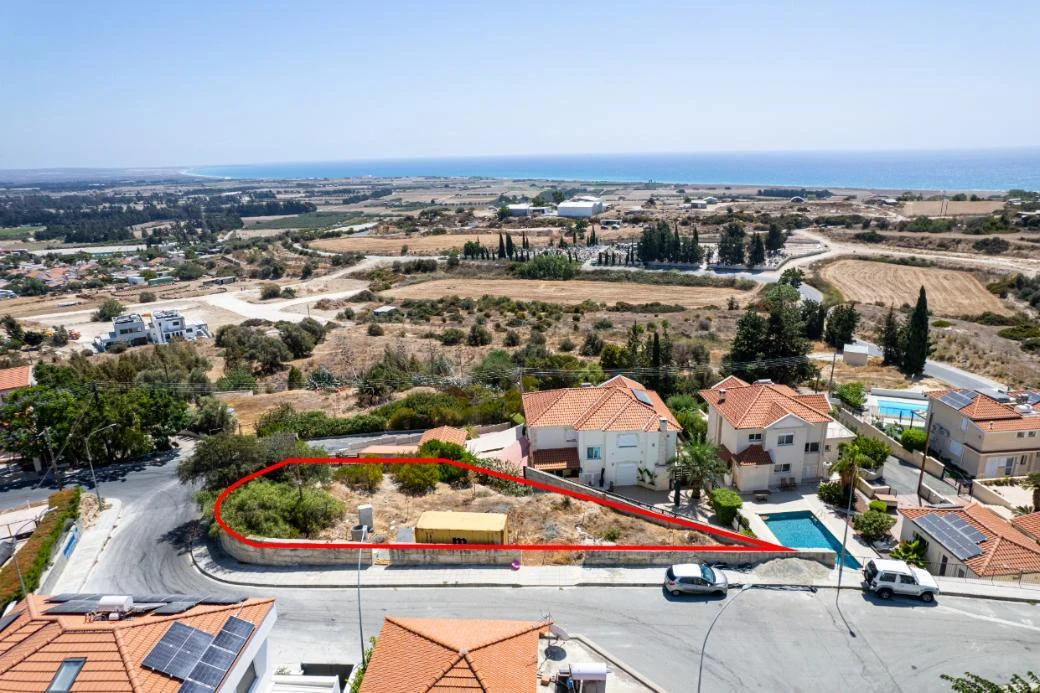 Residential plot in Episkopi Limassol, image 1