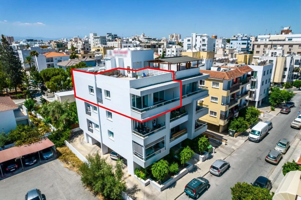 Threebedroom apartment on the 3rd floor in Strovolos Nicosia, image 1