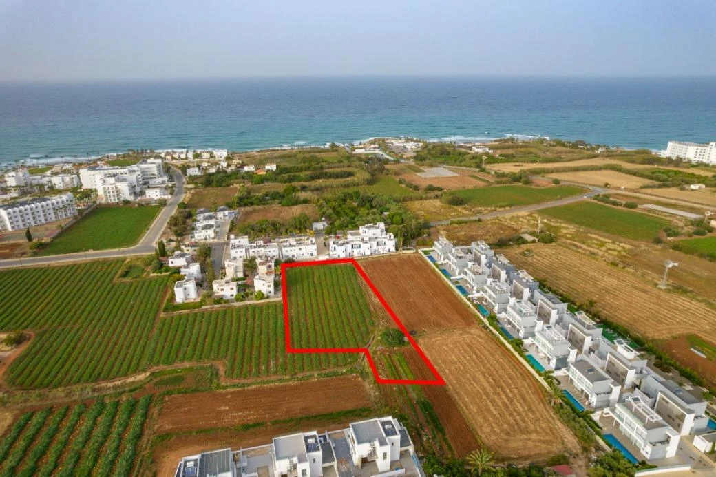 Shared tourist field in Paralimni Famagusta, image 1